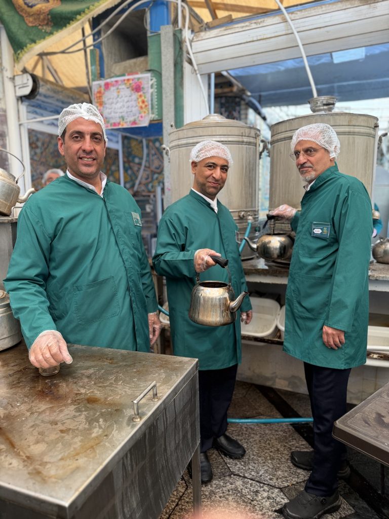 خدمت خدام