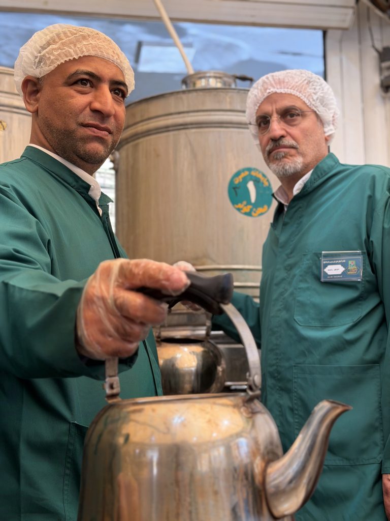 خدمت خدام