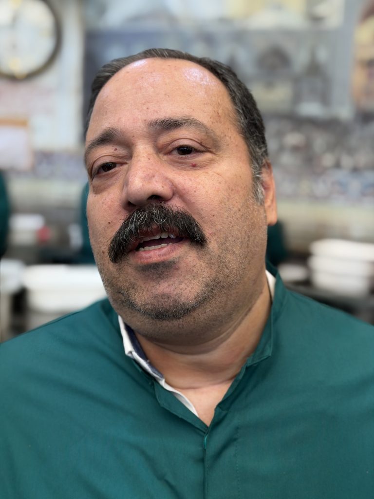 خدمت خدام