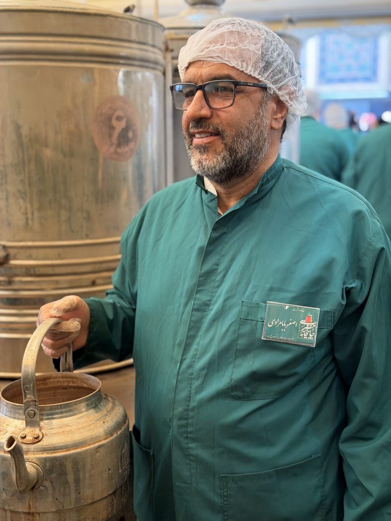 خدمت خدام